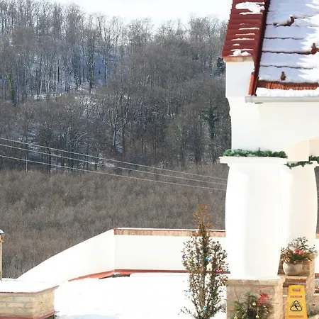 Palos Bed & Breakfast 3*